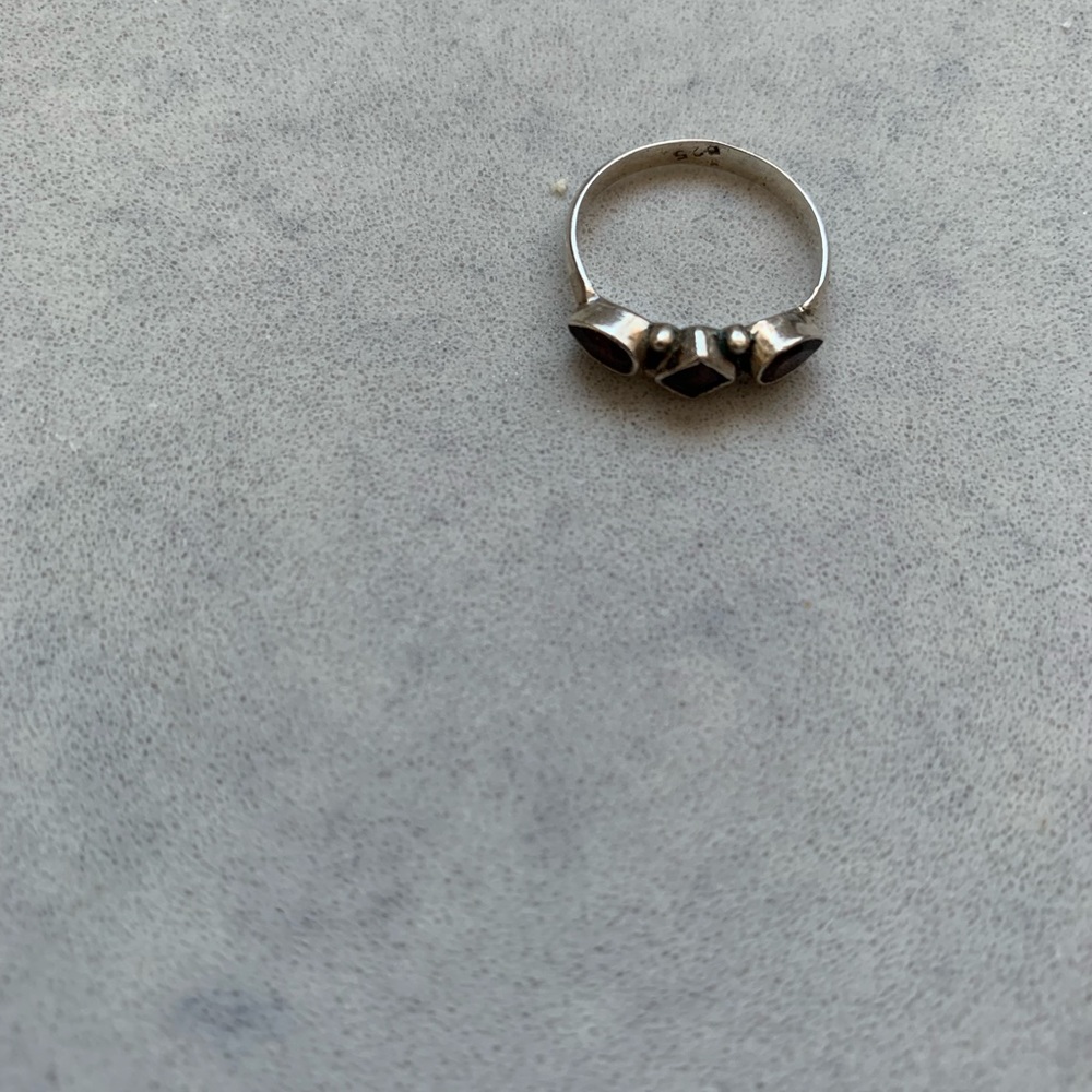 Sterling Silver Ring With Ruby-Like Red Stones - image 4